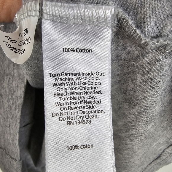 Vineyard Vines Gray "Every Day Should Feel This Good" T-shirt - Picture 7 of 7